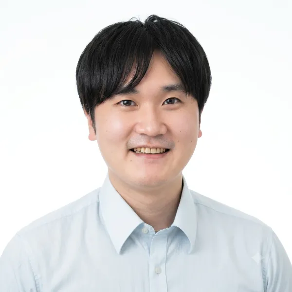 事業者紹介ページ用の画像。代表者写真・商談風景・事務所作業風景など